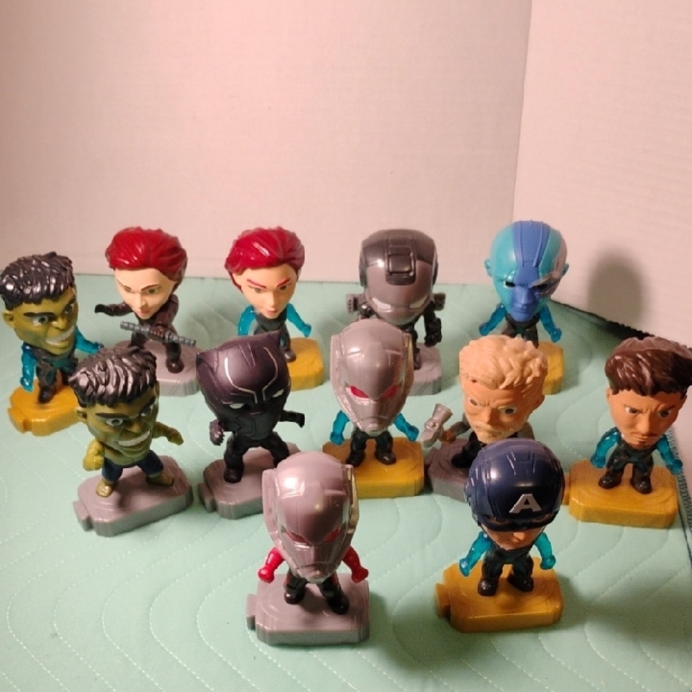 Superhero Action Figure Set - Multicolor
